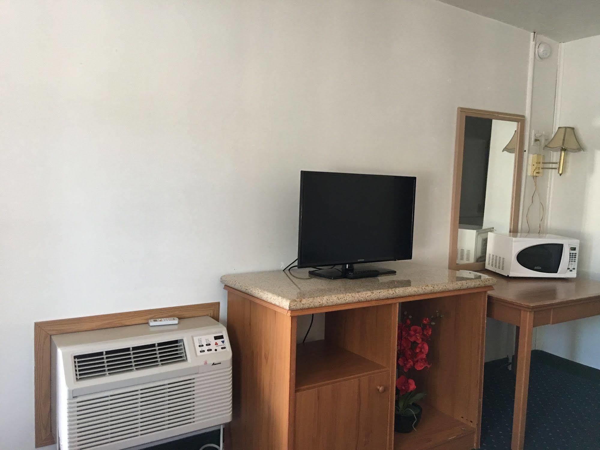 Beaverton Budget Inn Экстерьер фото