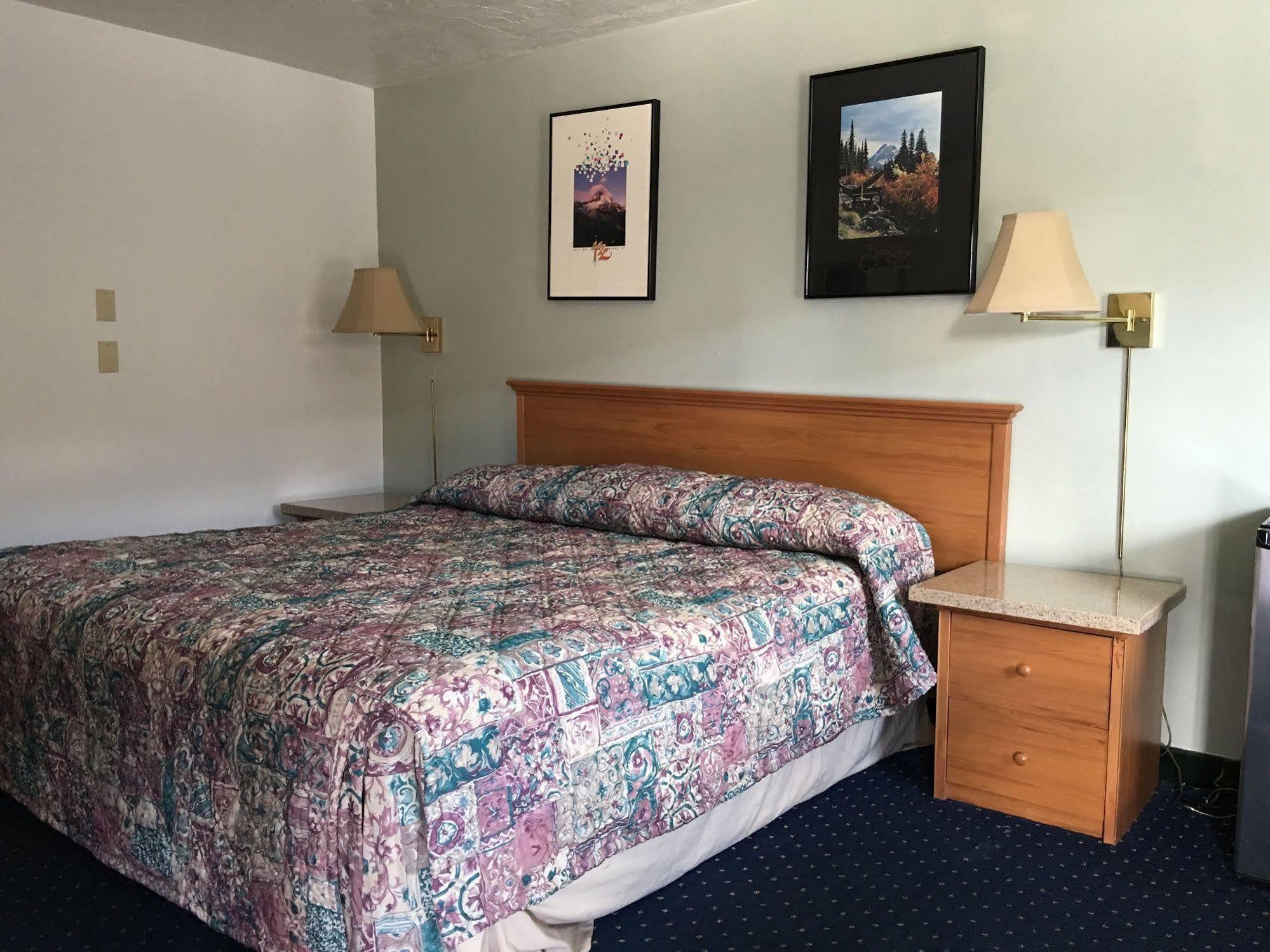 Beaverton Budget Inn Экстерьер фото